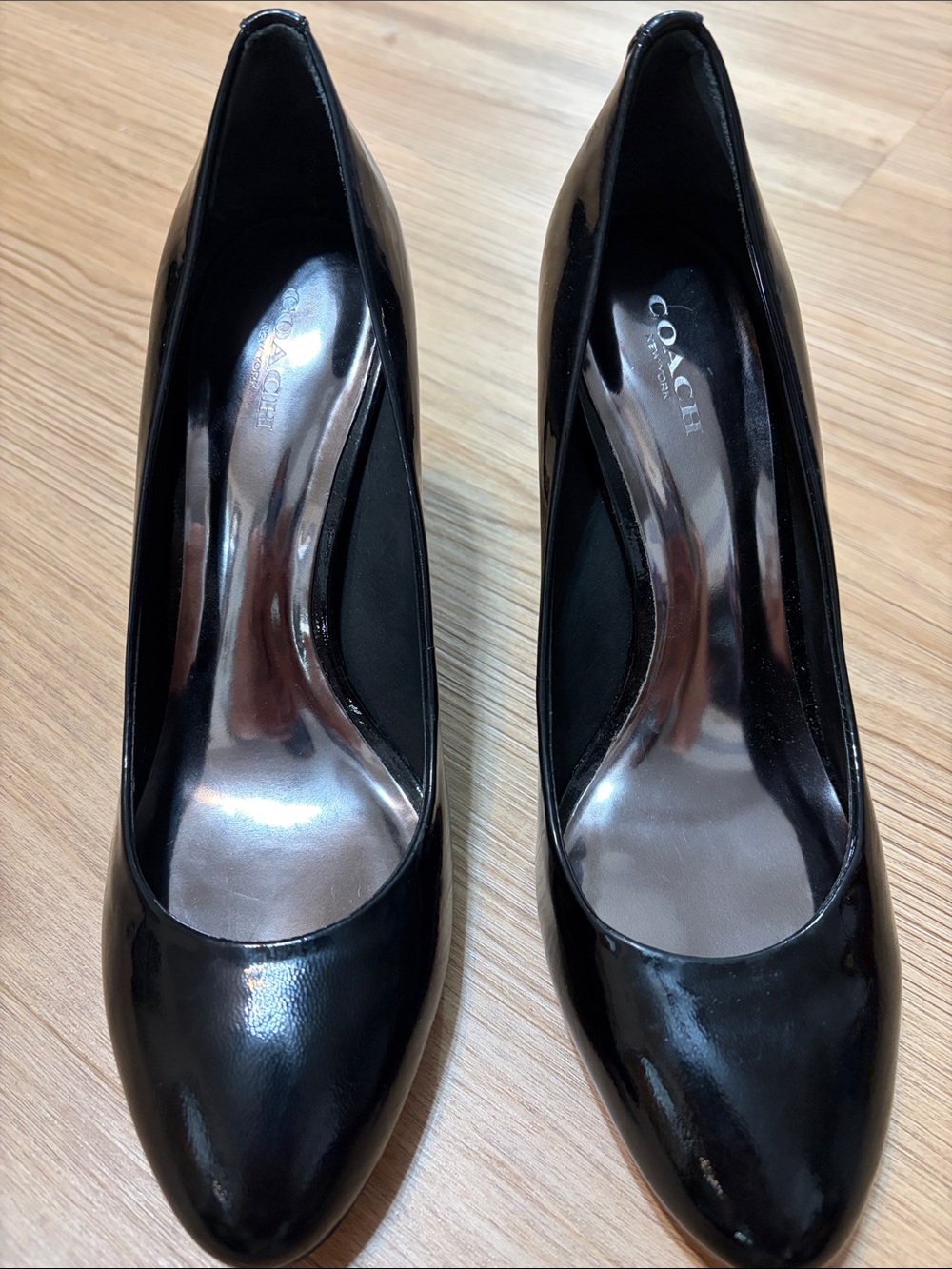 Coach Black Patent Leather Classic Pumps Heels Size 8.5B - Picture 4 of 7